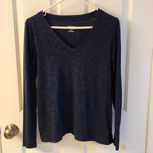 Women's long sleeve Mossimo tshirt.